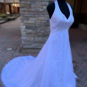 Wedding Dress w/ Halter Top Like New